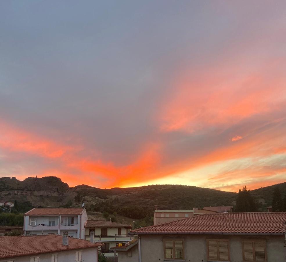 Pozzo Sella Aparthouse - Tramonto Sulla Miniera إيغليزياس المظهر الخارجي الصورة